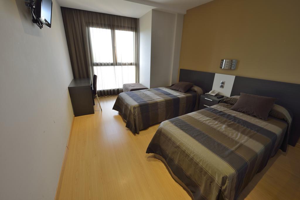 Hotel Ciutat D'Ампоста Екстер'єр фото